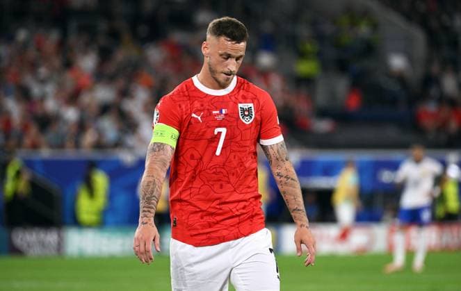Fussball, Europameisterschaft, EURO 2024, Gruppe D, Merkur Spiel-Arena Düsseldorf: Österreich - Frankreich 0:1; Marko Arnautovic (AUT) enttäuscht. Enttäuschung, Frust, Aktion.
