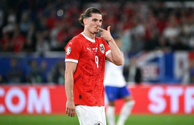 Fussball, Europameisterschaft, EURO 2024, Gruppe D, Merkur Spiel-Arena Düsseldorf: Österreich - Frankreich 0:1; Marcel Sabitzer (AUT) enttäuscht. Enttäuschung, Frust, Aktion.