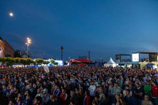 Fan Zone Burgplatz in Düsseldorf - Public Viewing: UEFA EURO, EM, Europameisterschaft,Fussball 2024 - Österreich gegen Frankreich; 17.06.2024 Fan Zone Burgplatz in Düsseldorf - Public Viewing: UEFA EURO 2024 - Österreich gegen Frankreich am 17.06.2024, Düsseldorf. - Copyright: xBEAUTIFULxSPORTS KennyxBeelex