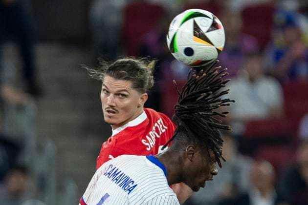 UEFA EURO, EM, Europameisterschaft,Fussball 2024: Gruppenspiel Österreich - Frankreich; 17.06.2024 Marcel Sabitzer (Österreich, 9), Eduardo Camavinga (Frankreich, 6). UEFA EURO 2024: Gruppenspiel Österreich - Frankreich; Arena Düsseldorf, Düsseldorf, am 17.06.2024 Copyright: xBEAUTIFULxSPORTS Meuselx