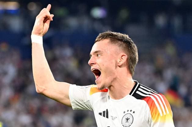 14.06.2024, xjrdrx, Fussball EM 2024, Deutschland - Schottland emspor, v.l. Torjubel nach dem Tor zum celebrating the goal celebrate 1:0 durch Florian Wirtz (Deutsche Fussball Nationalmannschaft DFB) (DFL DFB REGULATIONS PROHIBIT ANY USE OF PHOTOGRAPHS as IMAGE SEQUENCES and or QUASI-VIDEO) München
