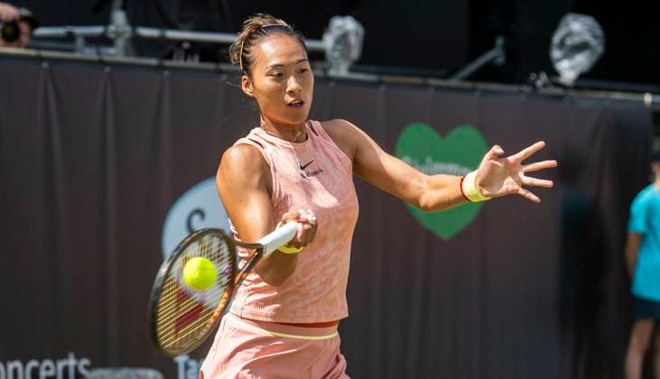 18.06.2024, WTA, Tennis Damen 500, Tennis, Damen, ecotrans Ladies Open 2024, Berlin, Einzel, 1. Runde, Naomi Osaka (Japan) - Qinwen Zheng (China) Qinwen Zheng (China) Berlin Steffi-Graf-Stadion Berlin Deutschland