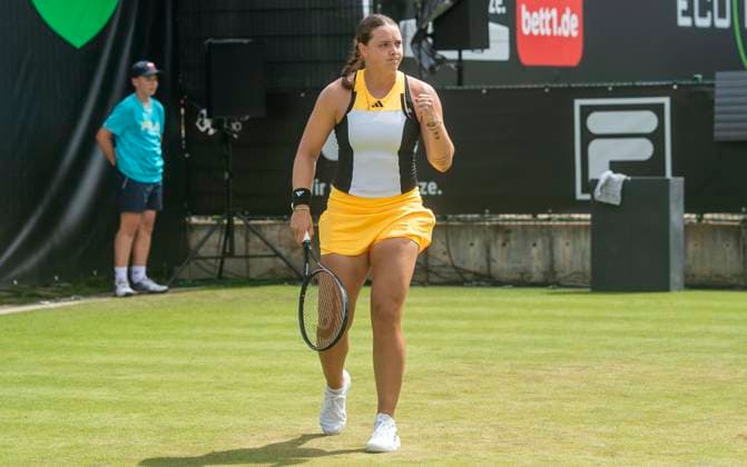 18.06.2024, WTA, Tennis Damen 500, Tennis, Damen, ecotrans Ladies Open 2024, Berlin, Einzel, 1. Runde, Jule Niemeier (Deutschland) - Donna Vekic (Kroatien) Jule Niemeier (Deutschland) jubelt. Berlin Steffi-Graf-Stadion Berlin Deutschland