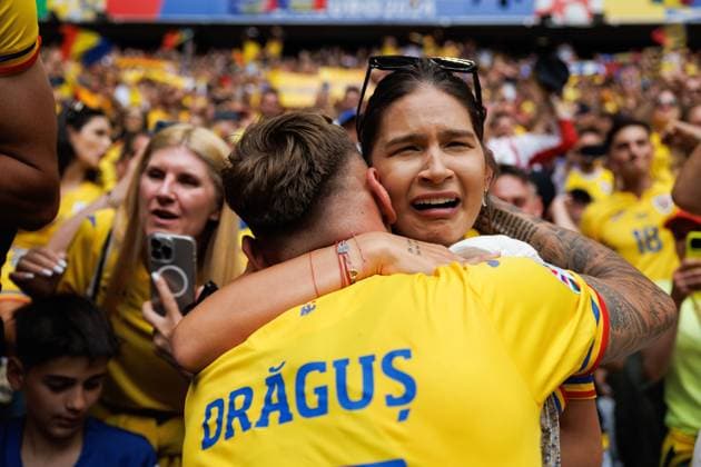 June 17, 2024, Munich, Germany: Denis Dragus (Romania) celebrates with his wife during the UEFA EURO, EM, Europameisterschaft,Fussball 2024 game between national teams of Romania and Ukraine at Allianz Arena. Final score; Romania 3:0 Ukraine Munich Germany - ZUMAs197 20240617_aaa_s197_297 Copyright: xMaciejxRogowskix