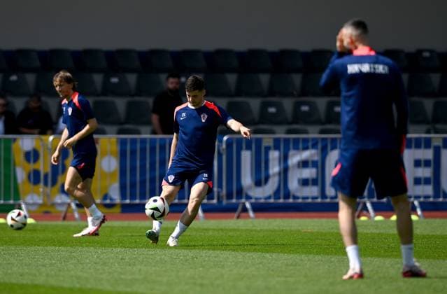 Croatia Training Session And press conference, PK, Pressekonferenz Group B - UEFA EURO, EM, Europameisterschaft,Fussball 2024 NEURUPPIN, GERMANY - JUNE 18: Martin Baturina of Croatia during Croatian National Football Team training session at UEFA 2024 Croatia Base Camp on June 18, 2024 in Neuruppin, Germany. MarkoxLukunic PIXSELL