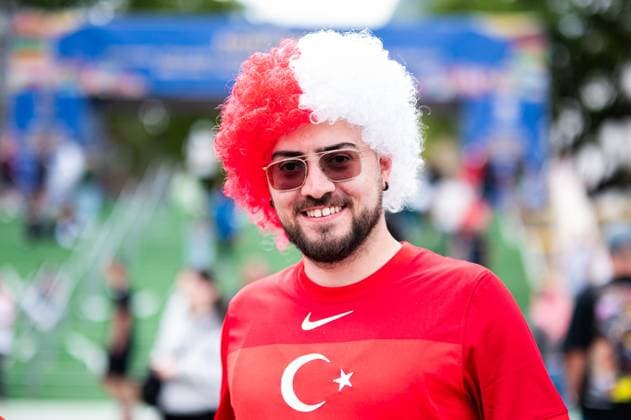 18.06.2024 - Fußball, Europameisterschaft 2024 in Deutschland, Fans in Dortmund Türkei - Georgien: Türkische Fans mittags vor dem Spiel in der Innenstadt.