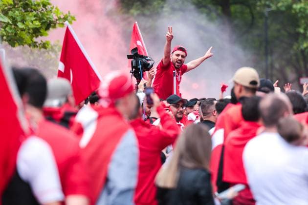 18.06.2024, Fussball, Europameisterschaft 2024, EM2024, Türkei - Georgien, Fans der Türkei feiern in Dortmund, Dortmund Innenstadt NRW Deutschland xRHR-FOTO DEx Copyright: DennisxEwert RHR-FOTOx RHR-FOTO DE