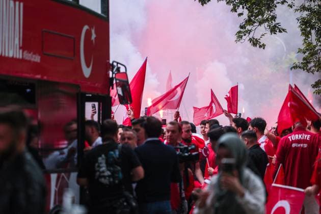 18.06.2024, Fussball, Europameisterschaft 2024, EM2024, Türkei - Georgien, Fans der Türkei feiern in Dortmund, Dortmund Innenstadt NRW Deutschland xRHR-FOTO DEx Copyright: DennisxEwert RHR-FOTOx RHR-FOTO DE
