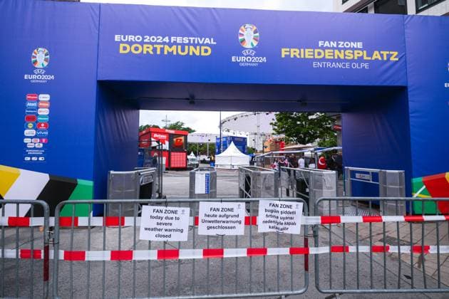 Sport Bilder des Tages 18.06.2024, Fussball, Europameisterschaft 2024, EM2024, Türkei - Georgien, Fanzonen bleiben wegen einer Unwetterwarnung geschlossen, Dortmund Innenstadt NRW Deutschland xRHR-FOTO DEx Copyright: DennisxEwert RHR-FOTOx RHR-FOTO DE