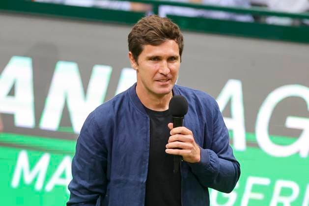 Mischa Zverev (ehemaliger Tennisprofi) schaut, TERRA WORTMANN Open 2024, Oscar Otte vs Alexander Zverev, Gerry-Weber-Stadion, 18.06.2024, Halle, Deutschland.