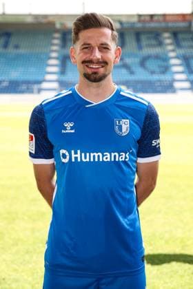 Alexander Nollenberger (1. FC Magdeburg,17) - 2. Fußball Bundesliga Saison 2024-2025 Fototermin 1. FC Magdeburg mit Neuzugänge und Mannschaft im neuen Heimtrikot in der AVNET Arena in Magdeburg - Fußball,Mann,Männer,Deutschland,18.06.2024