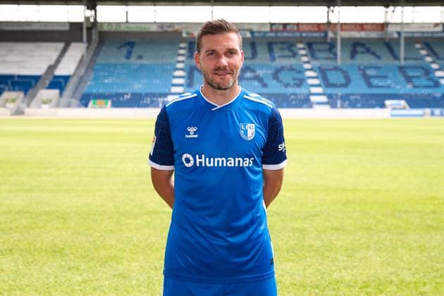 Robert Leipertz (1. FC Magdeburg,31) - 2. Fußball Bundesliga Saison 2024-2025 Fototermin 1. FC Magdeburg mit Neuzugänge und Mannschaft im neuen Heimtrikot in der AVNET Arena in Magdeburg - Fußball,Mann,Männer,Deutschland,18.06.2024