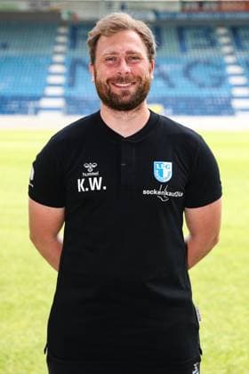 Videoanalyst Kevin Waliczek (1. FC Magdeburg) - 2. Fußball Bundesliga Saison 2024-2025 Fototermin 1. FC Magdeburg mit Neuzugänge und Mannschaft im neuen Heimtrikot in der AVNET Arena in Magdeburg - Fußball,Mann,Männer,Deutschland,18.06.2024
