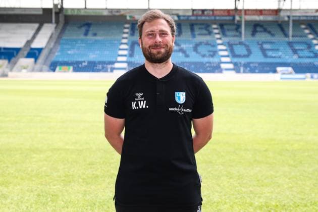 Videoanalyst Kevin Waliczek (1. FC Magdeburg) - 2. Fußball Bundesliga Saison 2024-2025 Fototermin 1. FC Magdeburg mit Neuzugänge und Mannschaft im neuen Heimtrikot in der AVNET Arena in Magdeburg - Fußball,Mann,Männer,Deutschland,18.06.2024