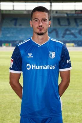 Andi Hoti (1. FC Magdeburg,3) - 2. Fußball Bundesliga Saison 2024-2025 Fototermin 1. FC Magdeburg mit Neuzugänge und Mannschaft im neuen Heimtrikot in der AVNET Arena in Magdeburg - Fußball,Mann,Männer,Deutschland,18.06.2024