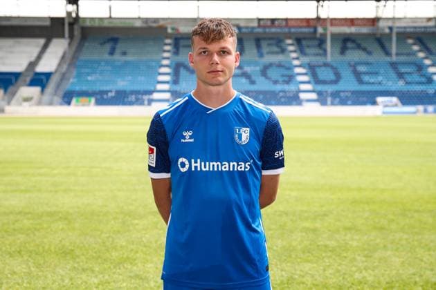Philipp Hercher (1. FC Magdeburg,27) - 2. Fußball Bundesliga Saison 2024-2025 Fototermin 1. FC Magdeburg mit Neuzugänge und Mannschaft im neuen Heimtrikot in der AVNET Arena in Magdeburg - Fußball,Mann,Männer,Deutschland,18.06.2024
