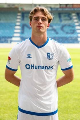 Torwart Noah Kruth (1. FC Magdeburg,30) - 2. Fußball Bundesliga Saison 2024-2025 Fototermin 1. FC Magdeburg mit Neuzugänge und Mannschaft im neuen Heimtrikot in der AVNET Arena in Magdeburg - Fußball,Mann,Männer,Deutschland,18.06.2024