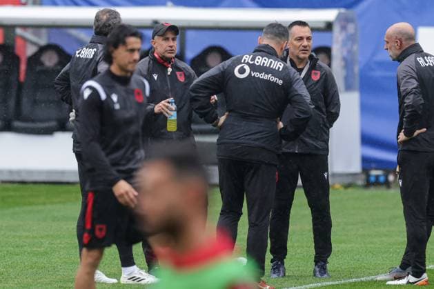 EURO 2024, Nationalteam Albanien, Training Albania Training Session: Group B - UEFA EURO, EM, Europameisterschaft,Fussball 2024 Head Coach of Albania Sylvinho during Albanian National Football Team training session at Millerntor Stadium on June 18, 2024 in Hamburg, Germany. LukaxStanzl PIXSELL