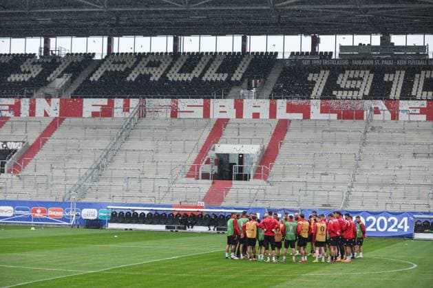EURO 2024, Nationalteam Albanien, Training Albania Training Session: Group B - UEFA EURO, EM, Europameisterschaft,Fussball 2024 Players of Albania during Albanian National Football Team training session at Millerntor Stadium on June 18, 2024 in Hamburg, Germany. LukaxStanzl PIXSELL