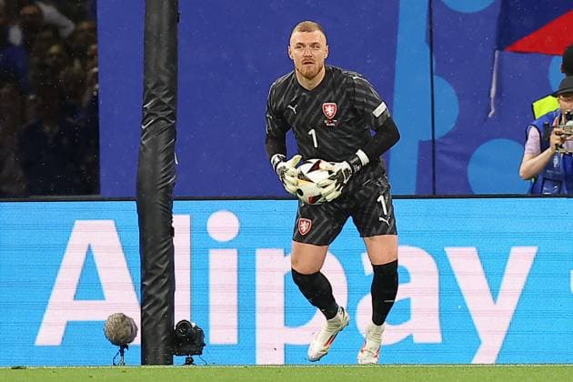 Portugal - Tschechien UEFA EURO, EM, Europameisterschaft,Fussball 2024 Leipzig, 18.06.2024, Leipzig Stadium, UEFA EURO 2024 Germany , Gr. F Vorrunde , PORTUGAL vs. TSCHECHIEN , Im Bild: Torwart Jindrich Stanek (1, Tschechien)