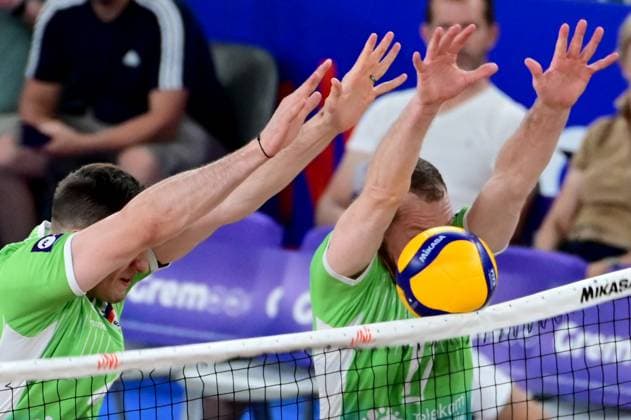 Ljubljana, Slovenia, June 18st 2024: Jan Kozamernik of Slovenia (L) in action against Tine Urnaut of Slovenia (R) during the FIVB Men s Volleyball Nations League match between Slovenia and Argentina at Arena Stozice, Ljubljana, Slovenia. (Igor Kupljenik SPP) Copyright: xIgorxKupljenikx xSPPx spp-en-IgKuSp-IKO_0662