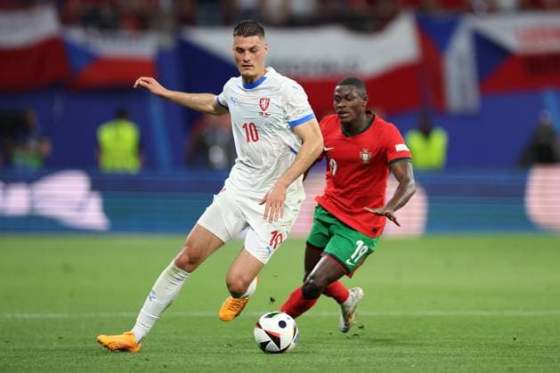 Leipzig Stadium Leipzig, Tuesday, June 18, 2024 UEFA EURO, EM, Europameisterschaft,Fussball 2024 Germany, Group F stage Matchday 1 Group F Portugal - Czechia, Patrik Schick (Czechia), Nuno Mendes (Portugal) Copyright: JoaquimxFerreira