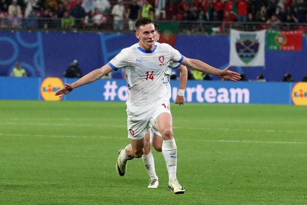 18.06.2024, xtgx, Fussball EM 2024, Portugal - Tschechien emspor, v.l. Torjubel nach dem Tor zum celebrating the goal celebrate 0: durch Lukas Provod (Tschechien) (DFL DFB REGULATIONS PROHIBIT ANY USE OF PHOTOGRAPHS as IMAGE SEQUENCES and or QUASI-VIDEO) Leipzig