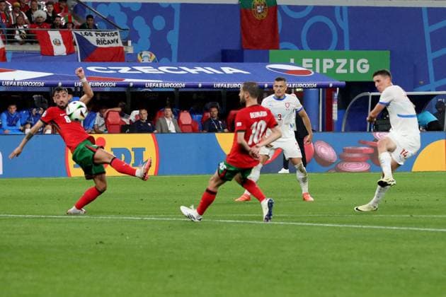 18.06.2024, xtgx, Fussball EM 2024, Portugal - Tschechien emspor, v.l. Lukas Provod (Tschechien) erzielt das Tor zum scores the goal 0:1 (DFL DFB REGULATIONS PROHIBIT ANY USE OF PHOTOGRAPHS as IMAGE SEQUENCES and or QUASI-VIDEO) Leipzig