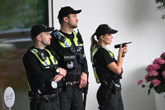 Hamburg, Germany, 180624. EURO 2024. Police forces waiting the arrival of the Croatian national football team at the Fontenay hotel on the eve of tomorrow s match against Albania. Photo: Ante Cizmic CROPIX Croatia Copyright: xxAntexCizmicx xCROPIXx reprezentacija_hotel5-180624