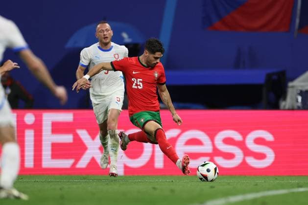 Leipzig Stadium Leipzig, Tuesday, June 18, 2024 UEFA EURO, EM, Europameisterschaft,Fussball 2024 Germany, Group F stage Matchday 1 Group F Portugal - Czechia, Flanke zum 2:1 Pedro Neto (Portugal) Copyright: JoaquimxFerreira
