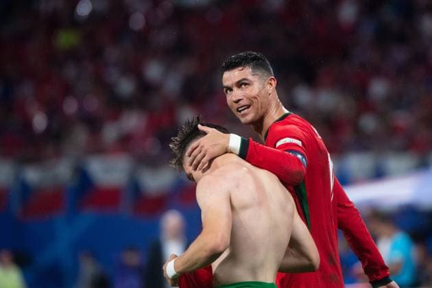 Cristiano Ronaldo (Portugal, 07), Francisco Fernandes Da Conceicao (Portugal, 26) jubeln ueber das Tor zum 2:1, GER, Portugal (POR) vs Czech Republic (CZE), Fussball Europameisterschaft, UEFA EURO, EM, Europameisterschaft,Fussball 2024, Gruppe F, 1. Spieltag, 18.06.2024 GER, Portugal (POR) vs Czech Republic (CZE), Fussball Europameisterschaft, UEFA EURO 2024, Gruppe F, 1. Spieltag, 18.06.2024 Leipzig Copyright: xEibner-Pressefoto Memmlerx EP_MMR