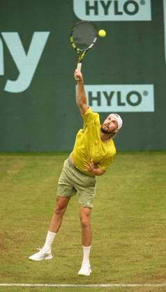 photo : Oscar Otte (GER) verliert in 3 Sätzen gegen Zverev Tennis-Turnier Terra Wortmann Cup im Gerry Weber Sportpark (OWL-Arena) in Halle Westfalen Di. 18.06.2024