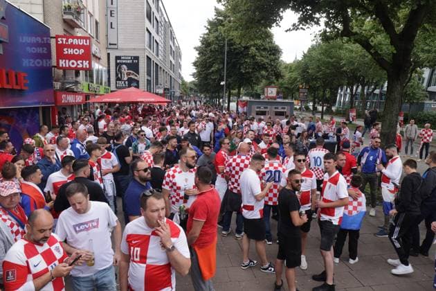 PXL_Hamburg football fans Football fans enjoy atmosphere in Hamburg, Germany on 19. June 2024. before UEFA EURO, EM, Europameisterschaft,Fussball 2024 match Croatia - Albania. LukaxStanzl PIXSELL