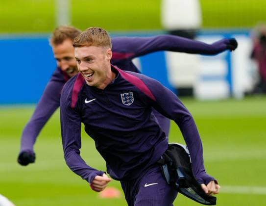 Cole Palmer and Harry Kane of England Denmark Training, UEFA European Championship, EM, Europameisterschaft 2024, Group C, Football, Frankfurt Arena, Frankfurt, Germany, 19 Jun 2024 EDITORIAL USE ONLY No use with unauthorised audio, video, data, fixture lists, club league logos or live services. Online in-match use limited to 120 images, no video emulation. No use in betting, games or single club league player publications. Copyright: xDavexShopland Shutterstockx 14543914g