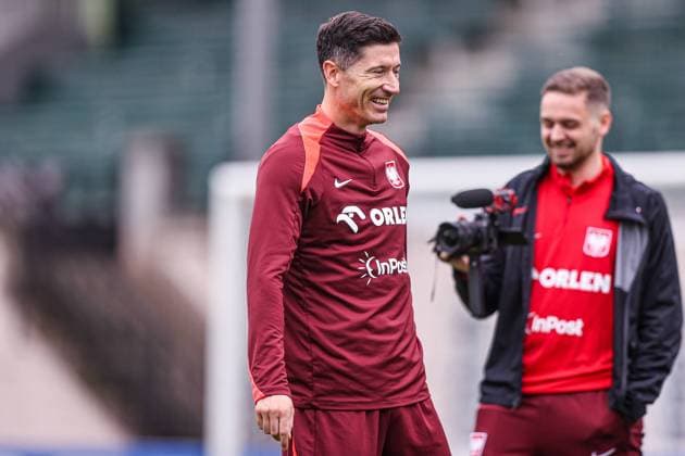 19.06.2024 HANNOVER, NIEMCY PILKA NOZNA (FOOTBALL) UEFA EURO, EM, Europameisterschaft,Fussball 2024 - CENTRUM TRENINGOWE REPREZENTACJI POLSKI - HANNOVER 96 ACADEMIE KONFERENCJA PRASOWA I TRENING REPREZENTACJI POLSKI NZ ROBERT LEWANDOWSKI FOTO LUKASZ GROCHALA CYFRASPORT NEWSPIX.PL --- Newspix.pl  20240619cslg0117