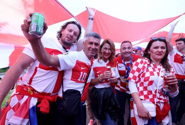 EURO 2024 Croatia Flag Croatia fans are pictured with a giant flag ahead of the UEFA EURO, EM, Europameisterschaft,Fussball 2024 Group stage match Croatia v Albania at Hamburg, Germany on June 19, 2024. The flag measures 107 by 12.5 meters and weighs 140 kilograms. SanjinxStrukic PIXSELL