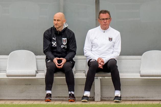 SOCCER - UEFA EURO, EM, Europameisterschaft,Fussball 2024 BERLIN,GERMANY,19.JUN.24 - SOCCER -UEFA EURO 2024, OEFB, Oesterreichischer Fussball-Bund, training. Image shows team doctor Michael Fiedler and head coach Ralf Rangnick (AUT).  GEPAxpictures xJohannesxFriedl