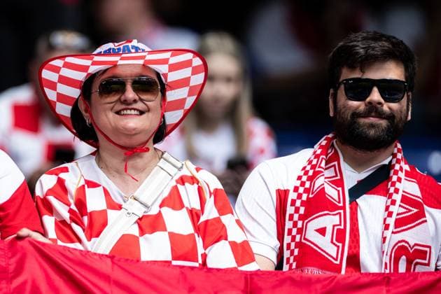 UEFA EURO, EM, Europameisterschaft,Fussball 2024: Albanien - Kroatien; 19.06.2024 Kroatische Fan, Kroatien, Frau mit dem Trikot von Kroatien UEFA EURO 2024: Albanien - Kroatien; Volksparkstadion, Hamburg; 19.06.2024n Copyright: xBEAUTIFULxSPORTS Buriakovx