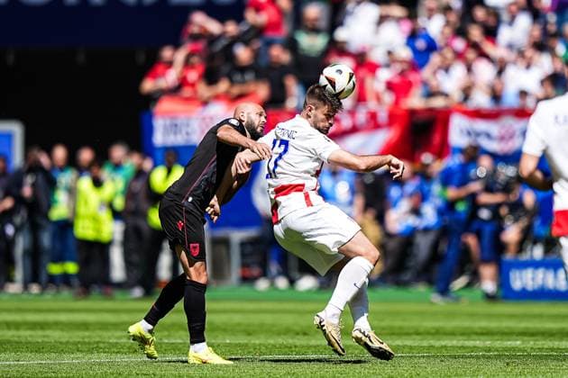 Arlind Ajeti (Albanien, 05), Bruno Petkovic (Kroatien, 17) GER, Kroatien vs. Albanien, Fussball Europameisterschaft, UEFA EURO, EM, Europameisterschaft,Fussball 2024, Spieltag 2, 19.06.2024 GER, Kroatien vs. Albanien, Fussball Europameisterschaft, UEFA Euro 2024, Spieltag 2, 19.06.2024 Hamburg Copyright: xEibner-Pressefoto MarcelxvonxFehrnx EP_MFN