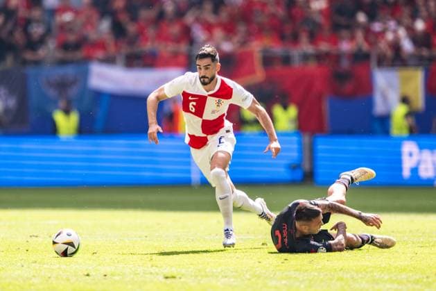 Croatia v Albania, UEFA EURO, EM, Europameisterschaft,Fussball 2024, Hamburg, Germany Hamburg, Germany. 19th, June 2024. Josip Sutalo (6) of Croatia seen during the UEFA Euro 2024 match in Group B between Croatia and the Albania at Volksparkstadion in Hamburg. Hamburg Germany  Copyright: xGonzalesxPhoto FrederikkexJensenx