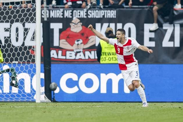HAMBURG, Volkspark Stadium ,19-06-2024 , European Football Championship Euro2024, Group stage match no.15 between Croatia and Albania, Croatia player Andrej Kramaric scores the 1-1 Croatia - Albania (Euro2024)  x25532755x Copyright: