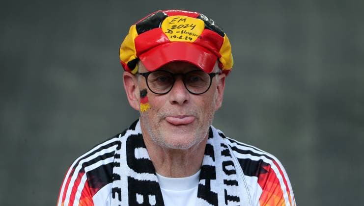 deutscher Fan mit Hut Portrait Porträt Einzelbild close up Fußball Fussball Europameisterschaft Euro 2024 EM Herren Saison 2023 2024 19.06.2024 Deutschland GER vs. Ungarn HUN in Stuttgart DFL regulations prohibit any use of photographs as image sequences and or quasi-video.