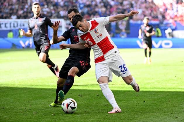 Croatia v Albania: Group B - UEFA EURO, EM, Europameisterschaft,Fussball 2024 HAMBURG, GERMANY - JUNE 19: Martin Baturina of Croatia in action during the UEFA EURO 2024 group stage match between Croatia and Albania at Volksparkstadion on June 19, 2024 in Hamburg, Germany. MarkoxLukunic PIXSELL