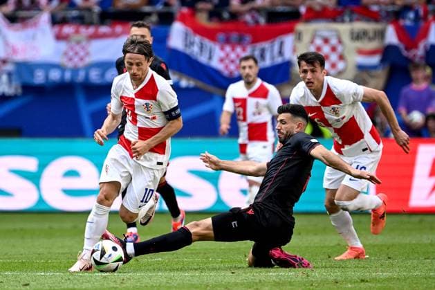 Croatia v Albania: Group B - UEFA EURO, EM, Europameisterschaft,Fussball 2024 HAMBURG, GERMANY - JUNE 19: Luka Modric of Croatia in action during the UEFA EURO 2024 group stage match between Croatia and Albania at Volksparkstadion on June 19, 2024 in Hamburg, Germany. MarkoxLukunic PIXSELL