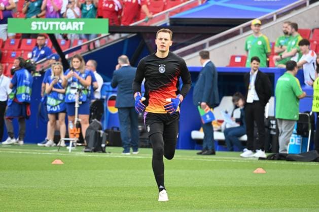 19.06.2024, xsltx, Fussball EM 2024, Deutschland - Ungarn emspor, v.l. Manuel Neuer (Deutschland, 1) (DFL DFB REGULATIONS PROHIBIT ANY USE OF PHOTOGRAPHS as IMAGE SEQUENCES and or QUASI-VIDEO) Stuttgart