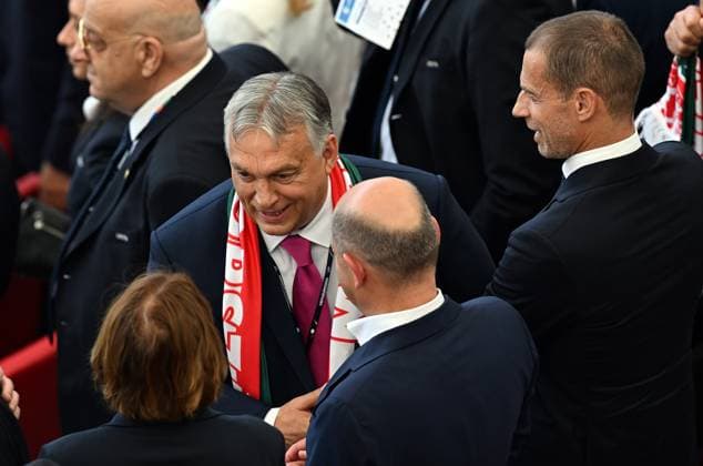 RECORD DATE NOT STATED 19.06.2024, xjhx, Fussball EM 2024, Deutschland - Ungarn emspor, v.l. Viktor Orban, Ministerpräsident von Ungarn, Bundeskanzler Olaf Scholz (SPD) (UEFA REGULATIONS PROHIBIT ANY USE OF PHOTOGRAPHS as IMAGE SEQUENCES and or QUASI-VIDEO) Stuttgart