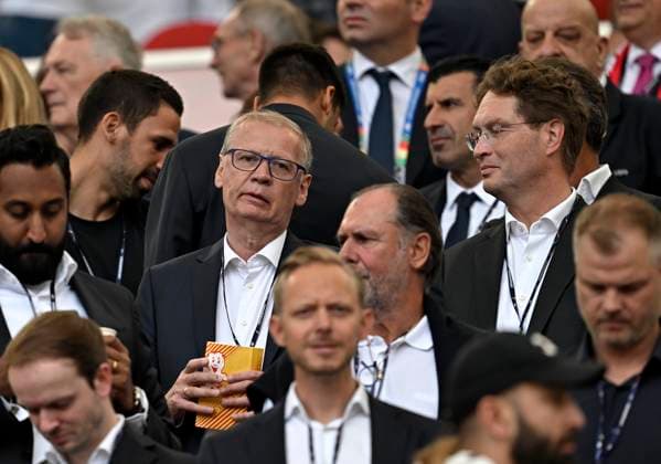 19.06.2024, Fussball UEFA EURO, EM, Europameisterschaft,Fussball 2024, Vorrunde, 2.Spieltag, Deutschland - Ungarn, in der Stuttgart Arena. Günther Jauch (Deutschland) isst Popcorn