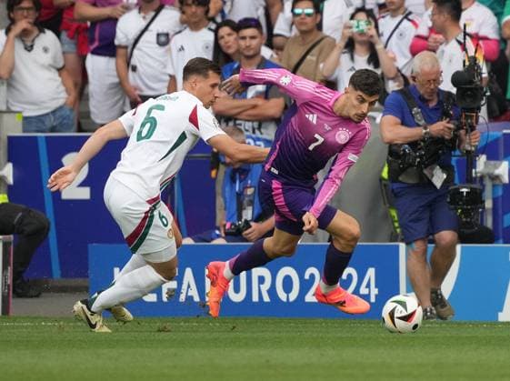 19.06.2024, Stuttgart Arena, Stuttgart, GER, EM UEFA 2024, Group A, Germany vs Hungary, im Bild Kai Havertz (Germany), Willi Orban (Hungary) Defodi-506_20240619_hbr_1609
