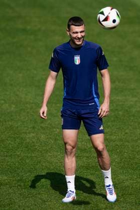 Italy training Alessandro Buongiorno of Italy smiles during Italy training on the eve of the UEFA EURO, EM, Europameisterschaft,Fussball 2024 group stage football match against Spain. Hemberg-Stadion Germany Copyright: xNicolòxCampox