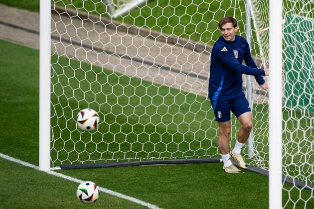 Italy training Nicolo Barella of Italy smile during Italy training on the eve of the UEFA EURO, EM, Europameisterschaft,Fussball 2024 group stage football match against Spain. Hemberg-Stadion Germany Copyright: xNicolòxCampox